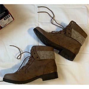ONLY WORN ONCE! Brown boots, size 8.5!